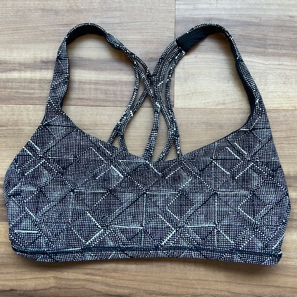 Lululemon Free To Be Zen Sports Bra